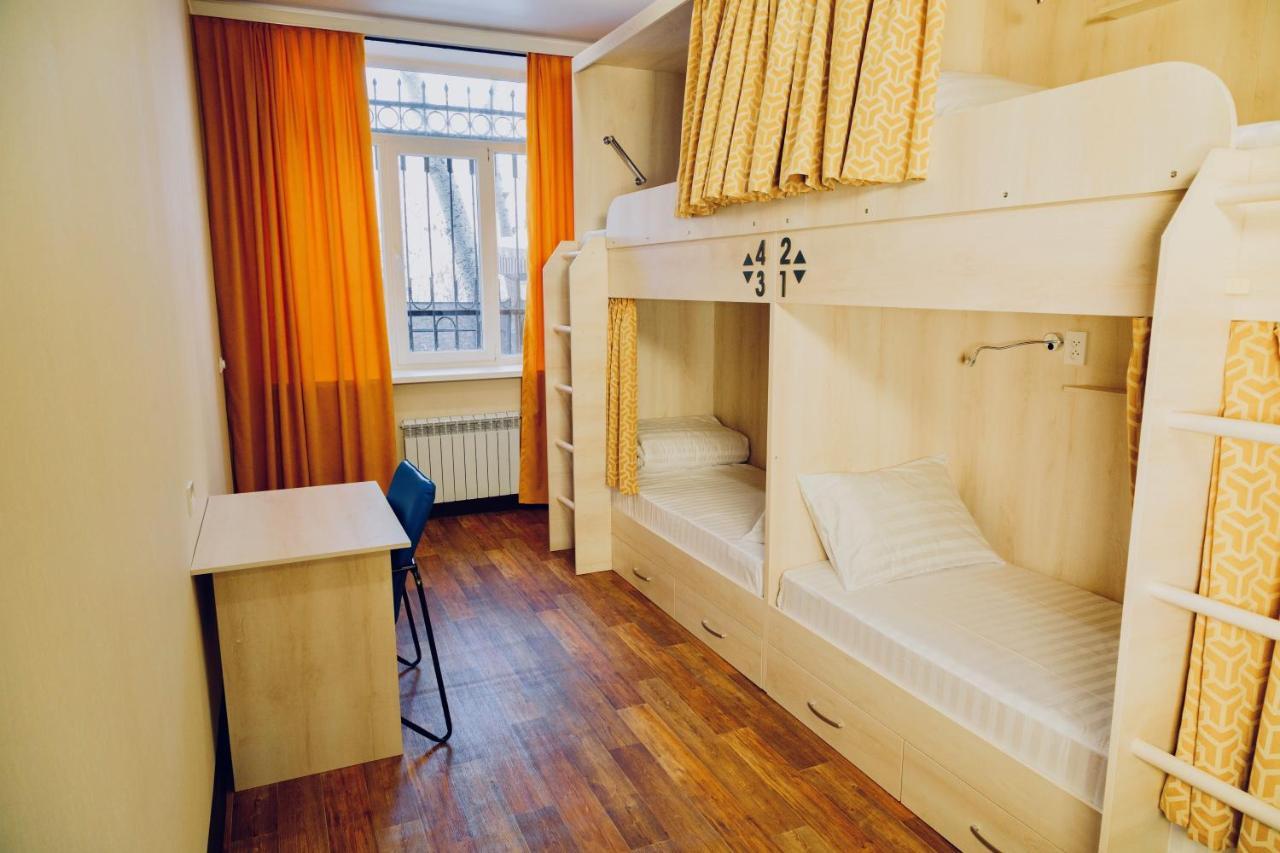 Evergreen Hostel Almaty Esterno foto